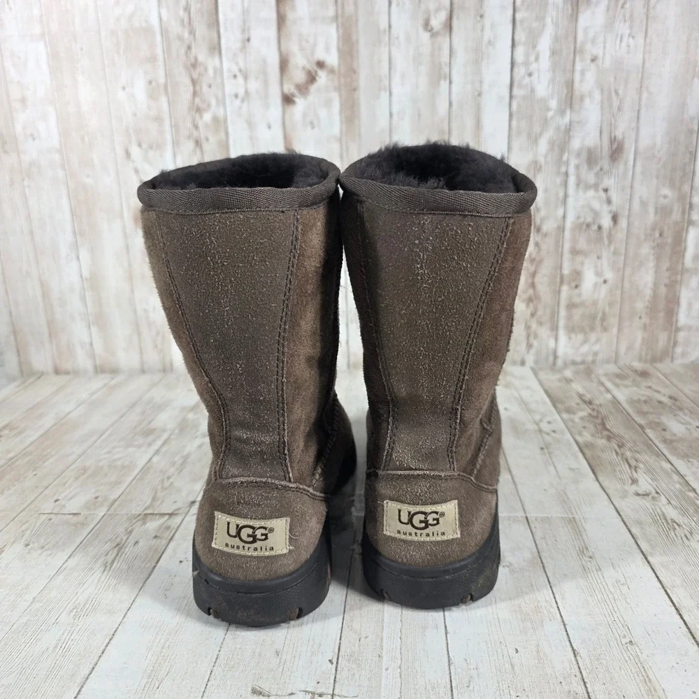 UGG Australia Ultimate Short 5275 Women's Brown Sheepskin Lined Boots Size W6‎